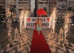 Yer Volkanları İzmir Organizasyon Kordonda Evlilik Teklifi Organizasyonu