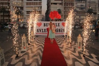 Yer Volkanları İzmir Organizasyon Kordonda Evlilik Teklifi Organizasyonu