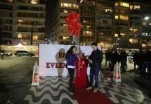 Uçan Balon Buketi İzmir Organizasyon Kordonda Evlenme Teklifi Organizasyonu