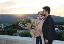 Çiçek Buketi İzmir Organizasyon Alaçatı'da Evlenme Teklifi Organizasyonu