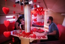 Tekne Süslemesi İzmir Organizasyon Teknede Evlilik Teklifi Organizasyonu